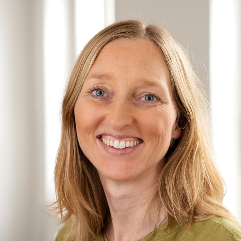 Andrea Fleßner-Polychronidis: Fachärztin für Kinder- & Jugendpsychiatrie Kirchrode, Hannover – Portrait